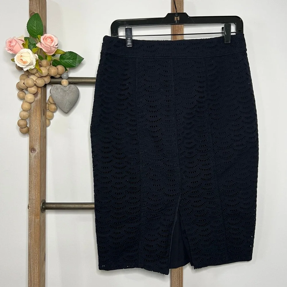 Ann Taylor Black Pencil Classic Workwear Chic Knee Length Skirt Size 4